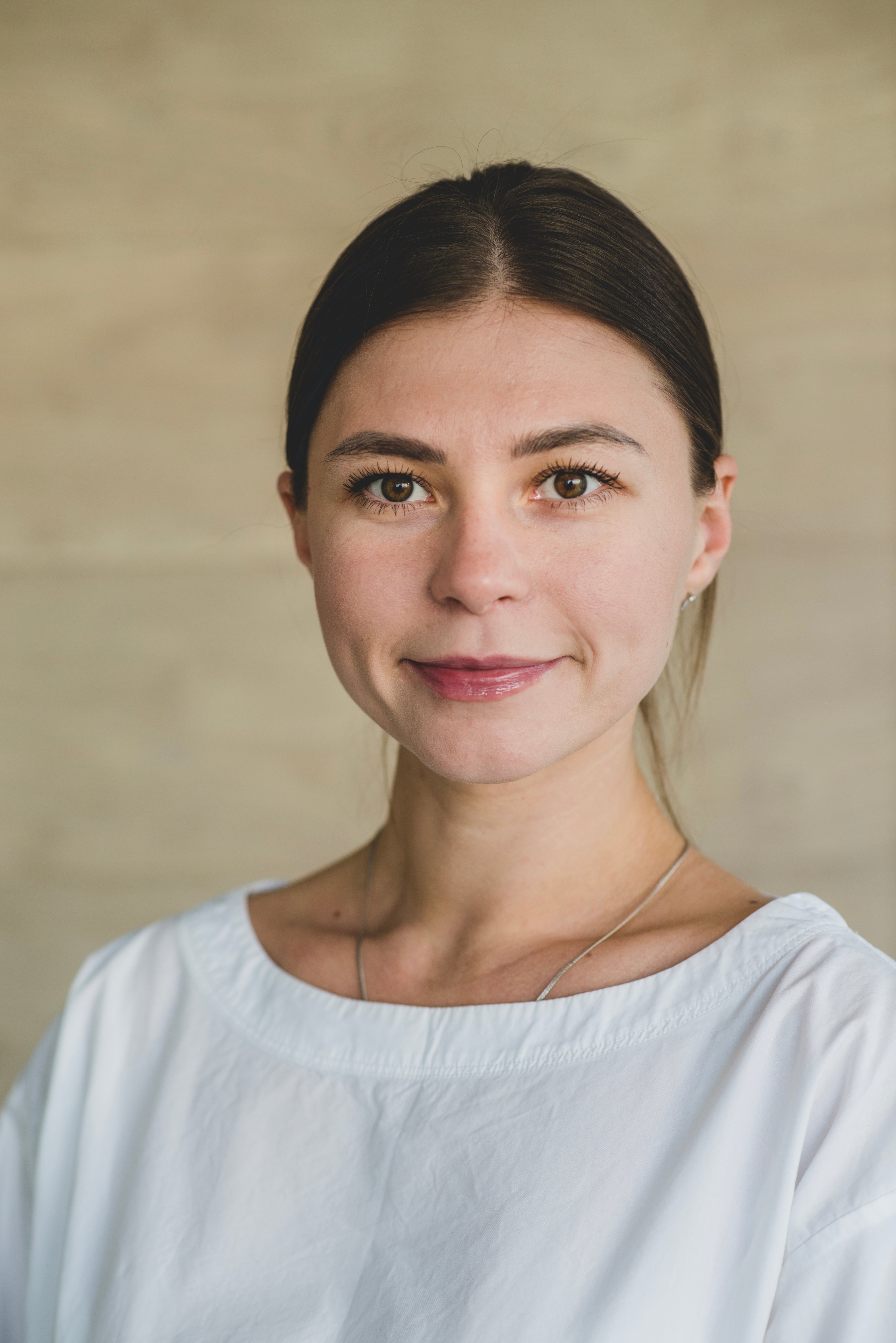files/portrait-woman.jpg